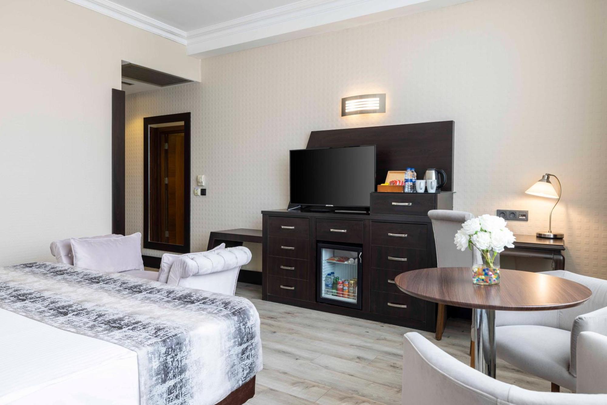 Elite Hotel Dragos Istanbul Exterior foto